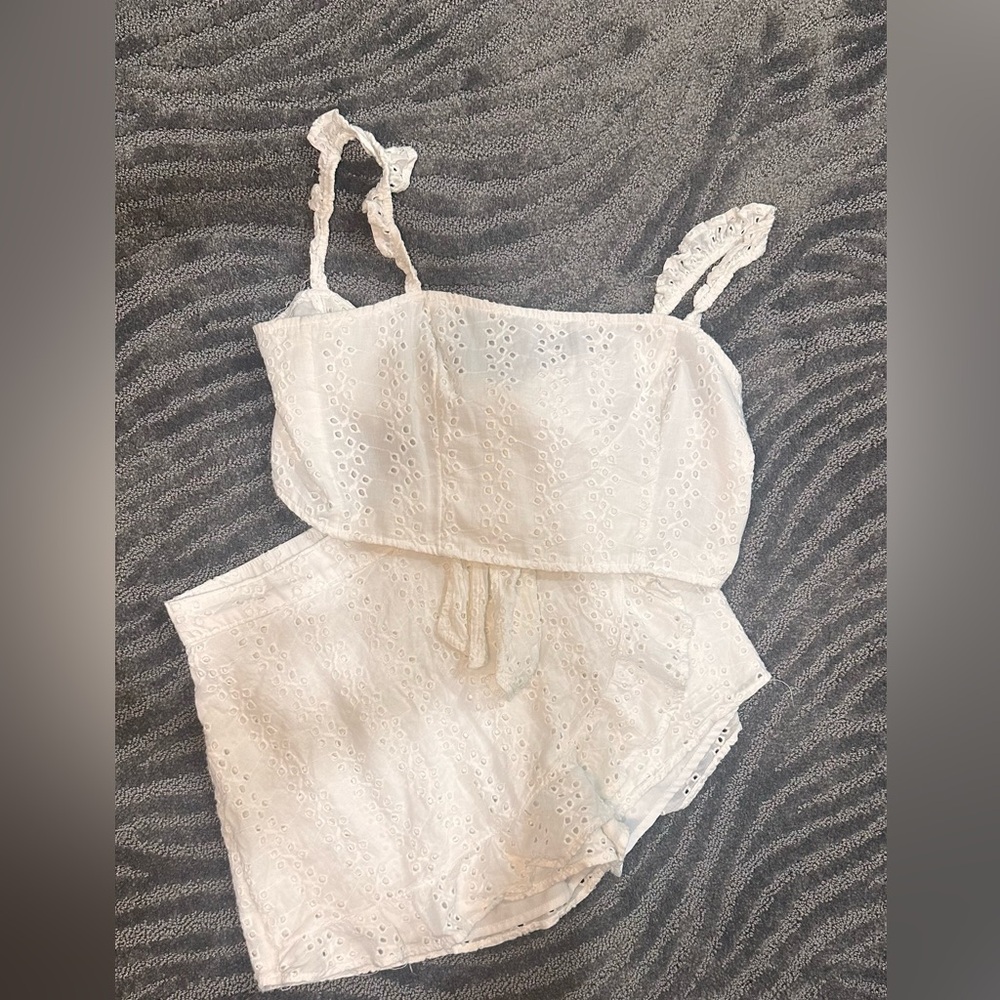 Summer set from Hollister, including a small skirt with an xtra-small tank top.